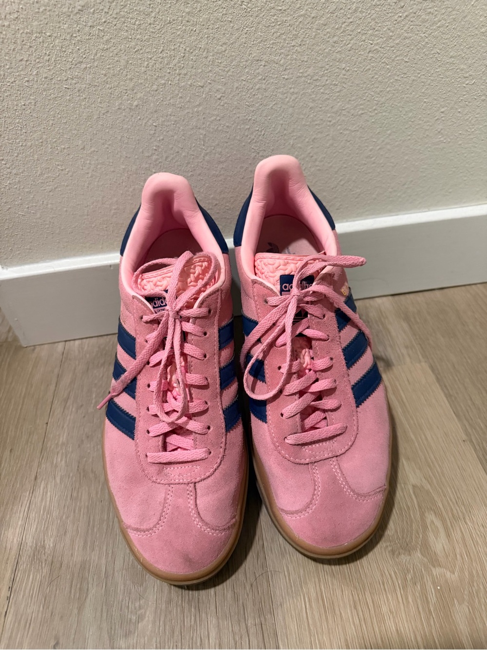 Adidas Women's Pink Suede Sneakers with Navy Stripes GAZELLE size us 9 1/2